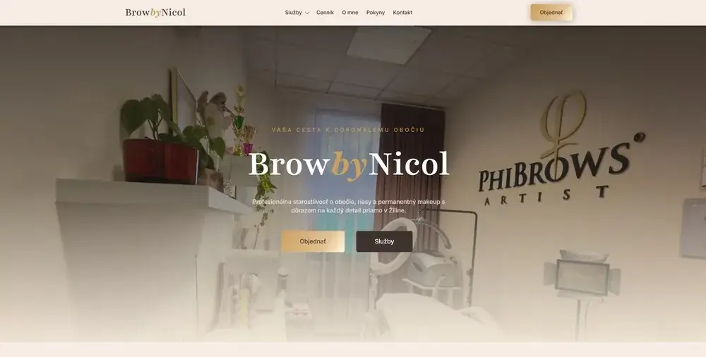 BrowbyNicol, web salónu pre permanentný makeup